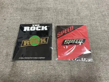 영화 핀 배지 2개 세트 극장 굿즈