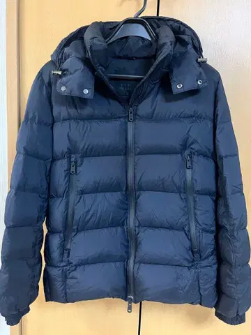 TAITRAS 후드 부착 다운 볼보레 다크 네이비 블랙