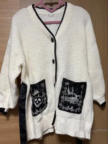 axes femme 디즈니 빌런 니트 가디건