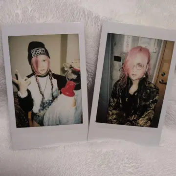 MEJIBRAY 코이치 폴라로이드 2장