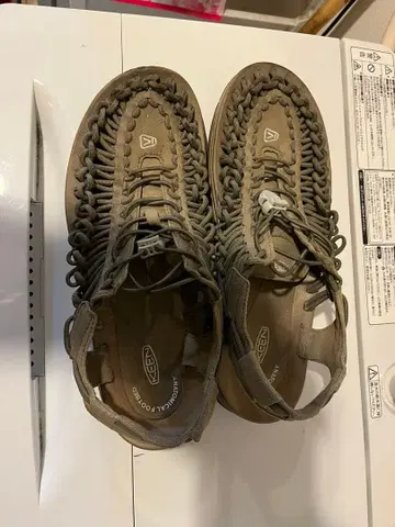 KEEN 샌들 28cm
