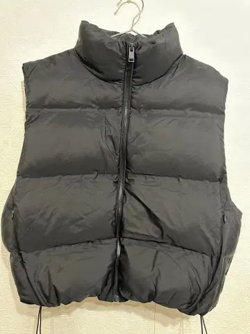 ZARA 블랙 다운 베스트