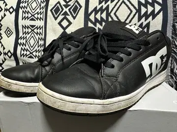 DC Shoes 블랙 스니커즈 로우컷 28.0cm