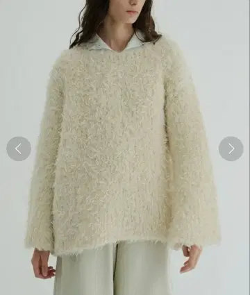 CLANE BEAR SHAGGY HAND KNIT TOPS