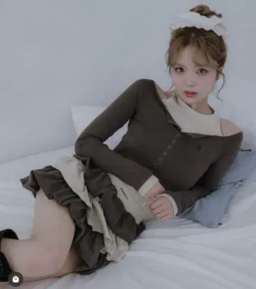 Darich 오프숄더 레이어드 리브 상의 컷 프릴 믹스 미니 스커트