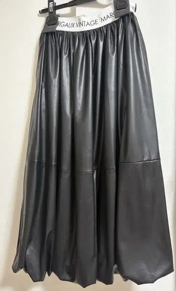 마르고 margaux 빈티지 벌룬 가죽 스커트 블랙