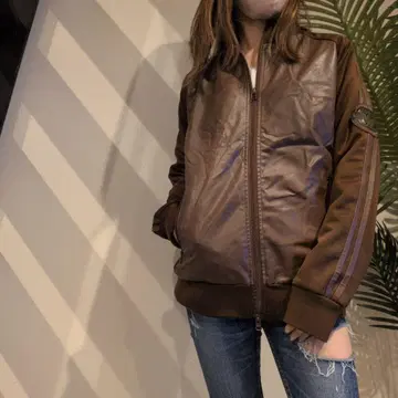 와펜 자수 넘버링 인조 가죽 집업 자켓 남성용