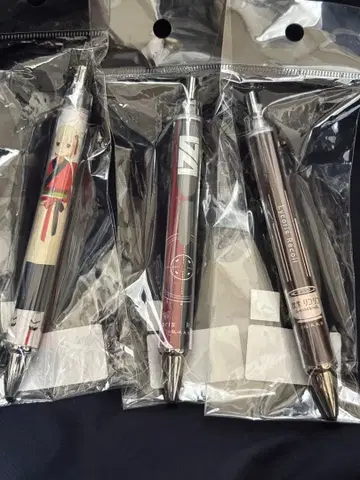 리코리스 리코일 볼펜 3종