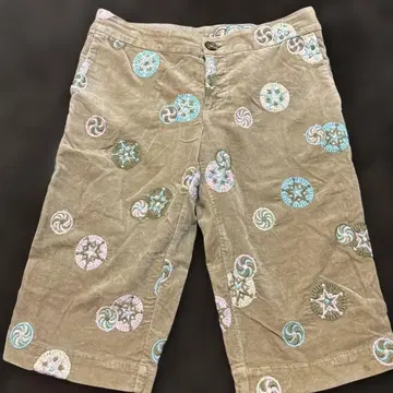 custom more made in italy 자수 베이지 숏팬츠