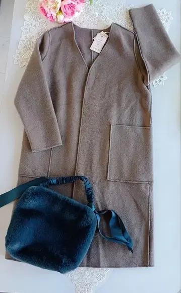 새상품 울 혼방 롱 코트 F 사이즈 포켓 포함