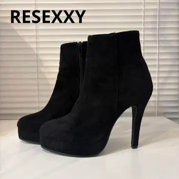 RESEXXY 리젝시 스웨이드 통굽 핑 힐 부츠 블랙
