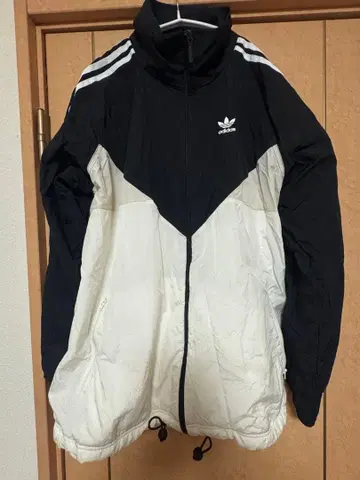 adidas 나일론 자켓 블랙/화이트