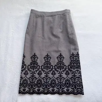 새상품급 ANAYI 아나이 하운드투스 레이스 자수 타이트 스커트 스캘럽