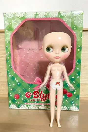 네오 브라이스 크리미 체리 스위트 하트 본체만 (두피 없음)