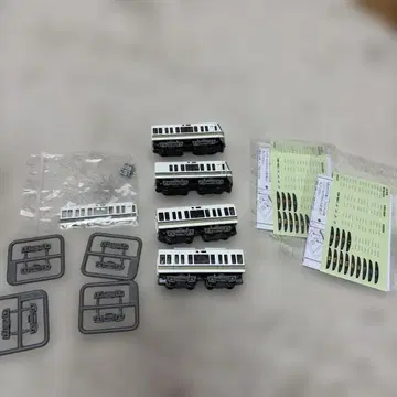 221계 더블 팬터 4량 B 트레인 쇼티