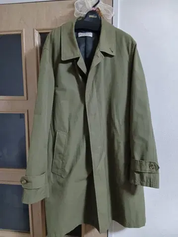 BEAUTY&YOUTH 올리브 그린 트렌치코트