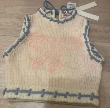 PAMEO POSE 새상품 아크릴 모헤어 니트 베스트 화이트