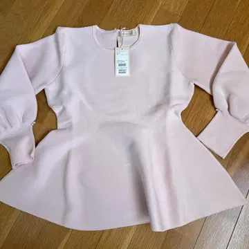 M Maglie le cassetto 택 포함 페플럼 니트