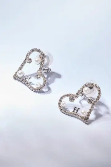 herlipto Crystal Heart Shaped Earrings