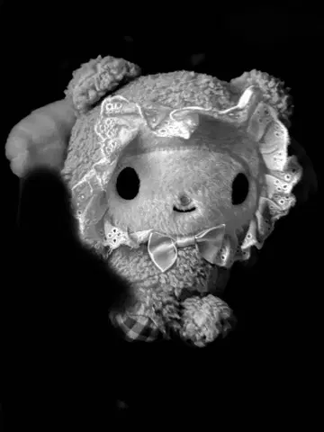 토끼 귀가 달린 봉제 인형