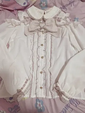 LIZLISA BIG 리본 오픈 숄더 블라우스