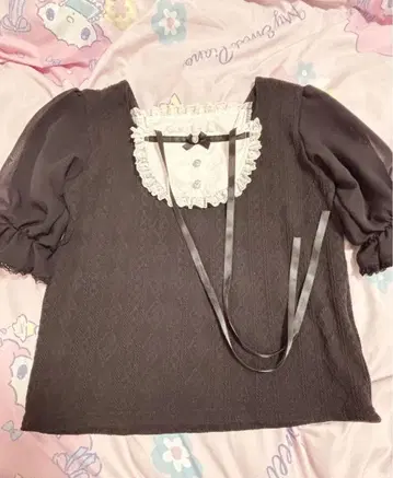 노에미 NOEME 초커풍 레이스업 티셔츠 반팔 블랙