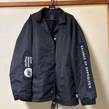 RVCA 블랙 나일론 자켓