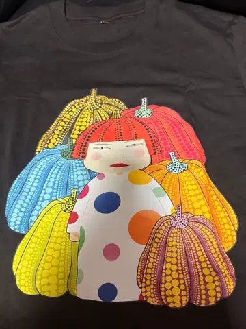 쿠사마 야요이 아트 캐릭터 T셔츠 블랙 S size