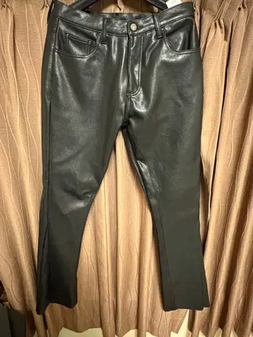 mnml 블랙 가죽 플레어 팬츠 슬림 핏