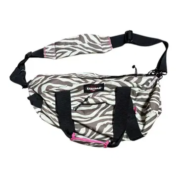 EASTPAK 제브라 패턴 숄더백