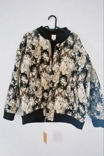 Revo. 고양이 프린트 블루종 사이즈 2