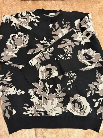 LOWRYSFARM 플라워 프린트 니트 스웨터 프리 사이즈