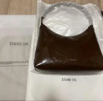STAND OIL 브라운 핸드백