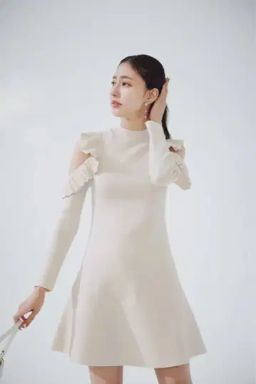 SNIDEL 오픈 숄더 니트 원피스