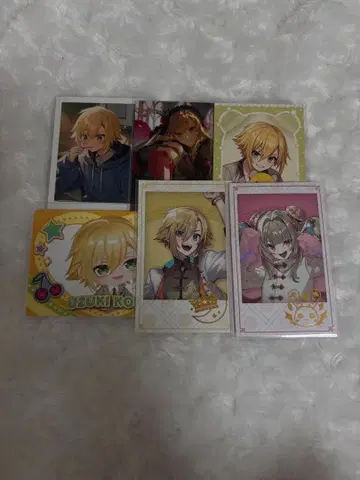 우즈키 코우 마카이노 리리무 묶음 판매 폴라로이드 니지산지