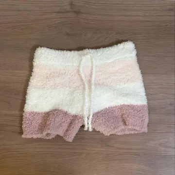 젤라피케 숏팬츠