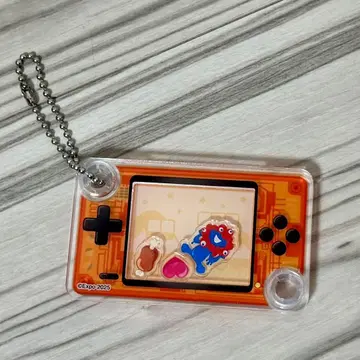 간사이 만박 미야쿠미야쿠 게임기풍 키링 오렌지