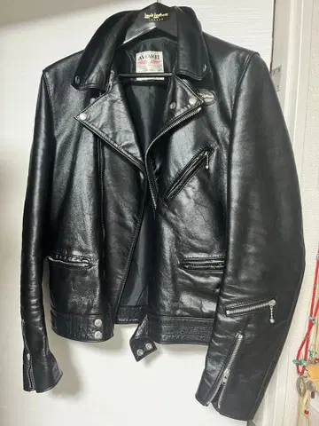 루이스 레더 사이클론 42