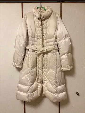 TO BE CHIC 화이트 롱 다운 자켓