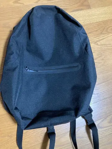 무인양품 심플 블랙 백팩