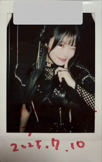 iLiFE! 코코하나 리리 LOML 의상 댓글 있음