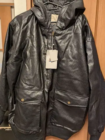 블랙 다운 자켓 M 사이즈