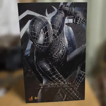 핫토이즈 스파이더맨 3 블랙 슈트 피규어