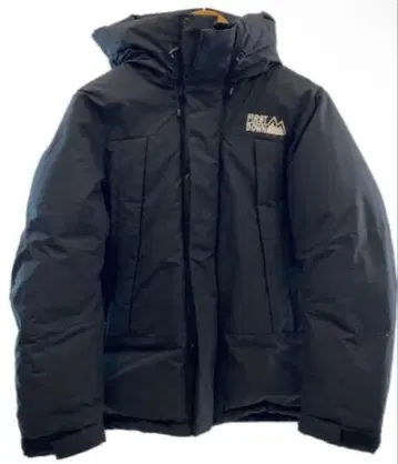 퍼스트 다운 다운 자켓 자수 로고 후드 블랙 S 바르톨로