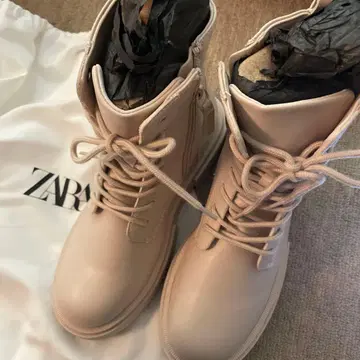 ZARA 자라 아이보리 레이스업 지퍼 부츠