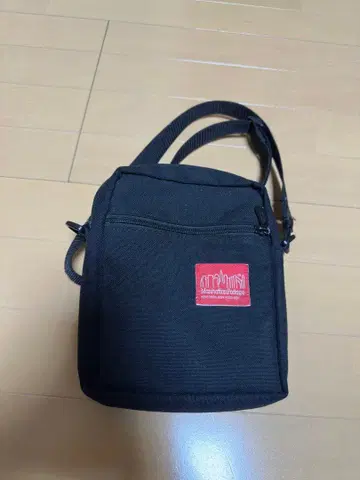 Manhattan Portage 블랙 숄더백