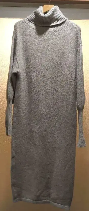 터틀넥 그레이 롱 니트 드레스