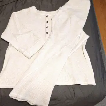 그램 립 크림색 와플 원단 팬츠 셋업