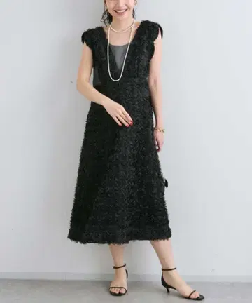 La boutique BonBon 스캘럽 플레어 쟝 드레스