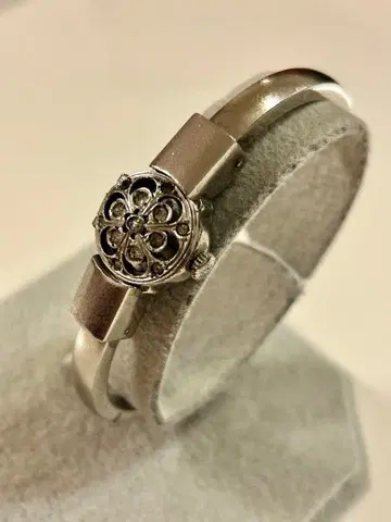 Chandler 챈들러 뱅글 워치 보석 장식 수동 와인딩 손목시계 작동품